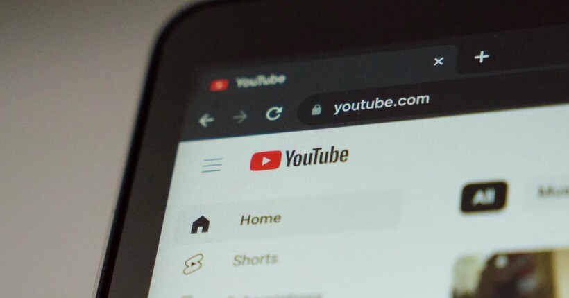 YouTube відновив доставлення кнопок для українських авторів