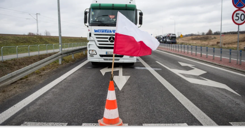 У Польщі українських перевізників штрафують на 120 тисяч грн через помилки в пунктуації