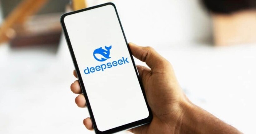 DeepSeek розслідує масштабний збій у роботі