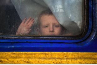 У Дніпропетровській облраді закликали людей визначатися щодо евакуації з прифронтових територій
