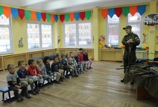 Окупанти нав’язують військову підготовку школярам на ТОТ – ЦНС