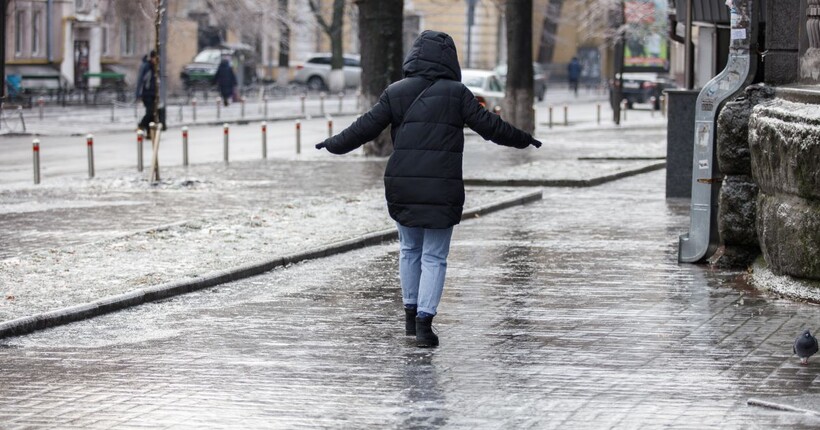 Прогноз погоди на 10 лютого: хмарно, без опадів, ожеледиця на дорогах