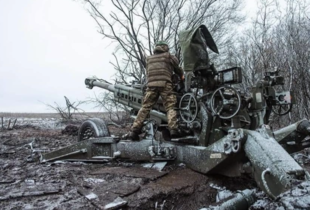 Українські захисники за день ліквідували у Соледарі три склади й пункти з боєкомплектом окупантів