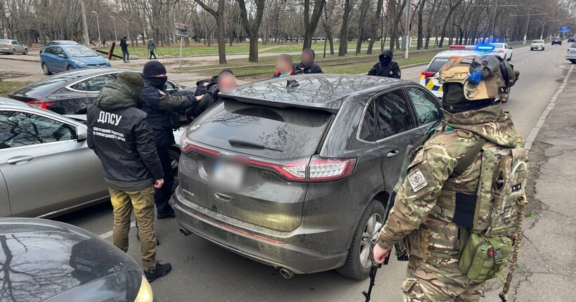 В Одесі розкрили схему незаконного виїзду за кордон за $15000