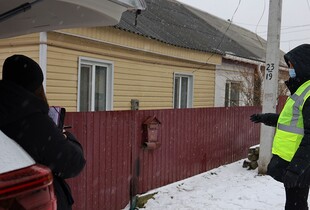 На Житомирщині двоє місцевих підпалили будинок поліцейського: деталі