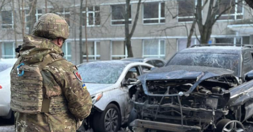 В Одесі пролунав потужні вибухи: постраждали три автівки