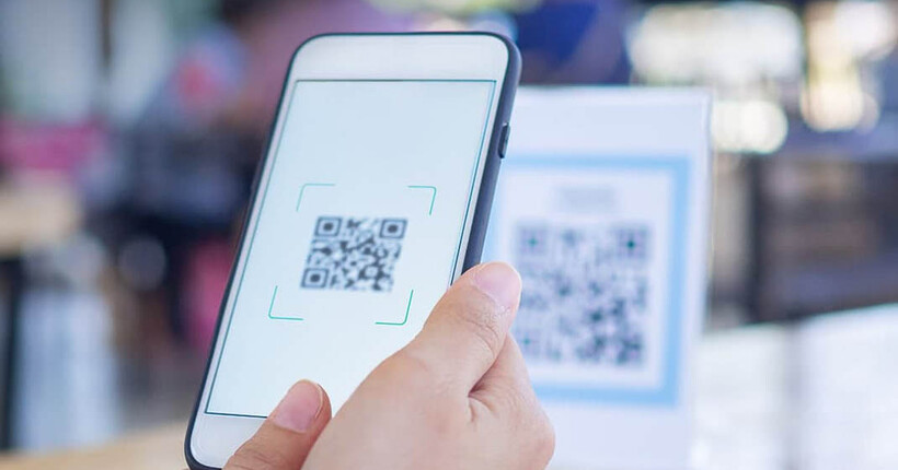 Шахраї вигадали нову схему: заміняють QR-коди в громадських місцях