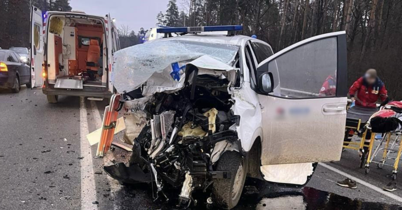 У Київській області сталася масштабна ДТП, є постраждалі 