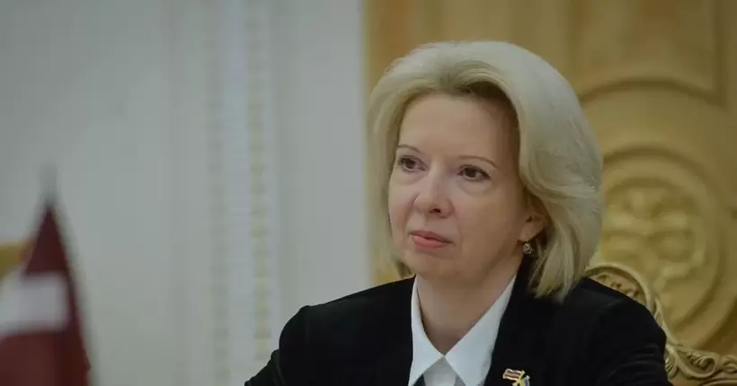 В Україну з першим офіційним візитом прибула міністерка оборони Латвії Інара Мурнієце