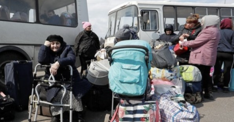 Поліцейські евакуювали мирних жителів з Лиманської громади 