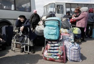 Поліцейські евакуювали мирних жителів з Лиманської громади 