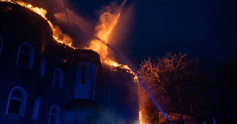 Пожежа в житловому будинку в Києві: врятовано одну особу, 29 евакуйовано