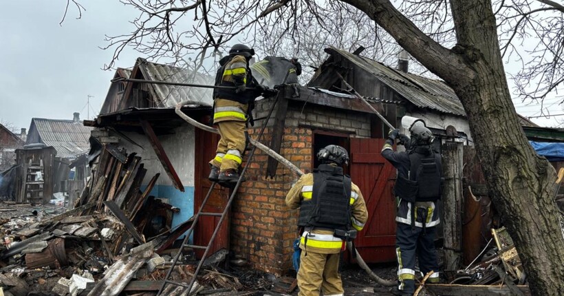 На Донеччині рятувальники ліквідували наслідки удару по Родинському