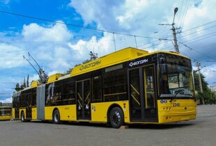 У Києві наземний транспорт зупинятиметься біля укриттів під час повітряної тривоги - КМВА
