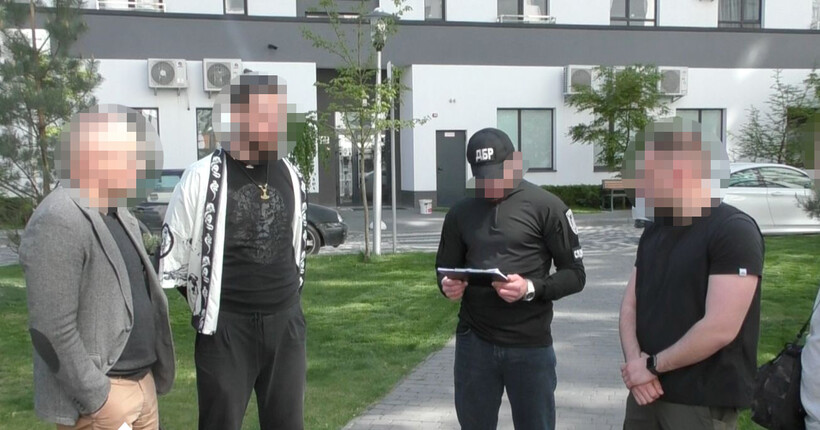 ДБР викрило злочинну схему отримання незаконних виплат за зниклих військових