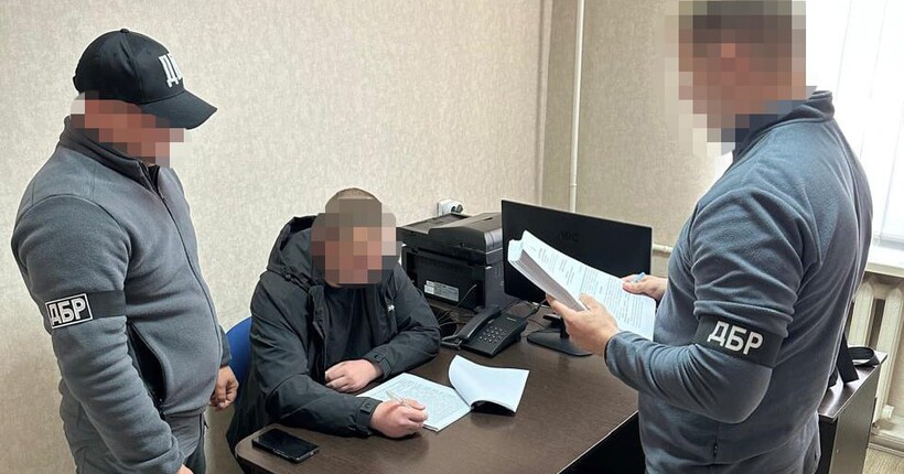 ДБР викрило посадовця військової частини на закупівлі хліба за завищеними цінами