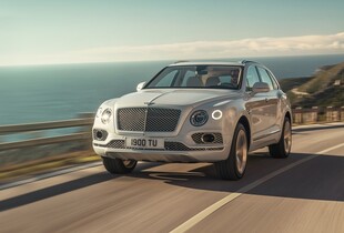 Парі на Bentley: промоутер Дюбуа купить Усику люксове авто, якщо той знову переможе Дюбуа