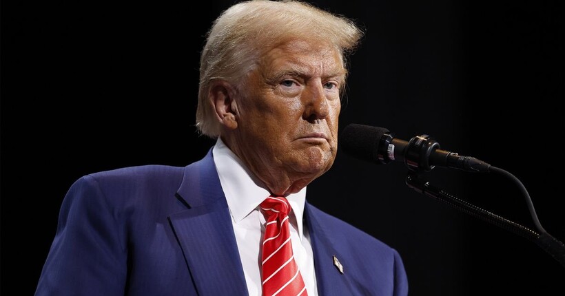 Трамп пригрозив санкціями всім країнам, які купуватимуть нафту в Ірану