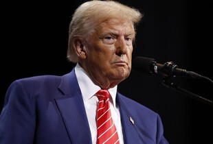 Трамп пригрозив санкціями всім країнам, які купуватимуть нафту в Ірану