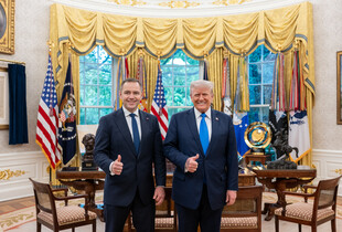 Трамп зустрівся з кандидатом в президенти Польщі Навроцьким, який 