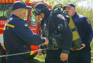 На Буковині рятувальники знайшли мертвою зниклу 13-річну дівчинку