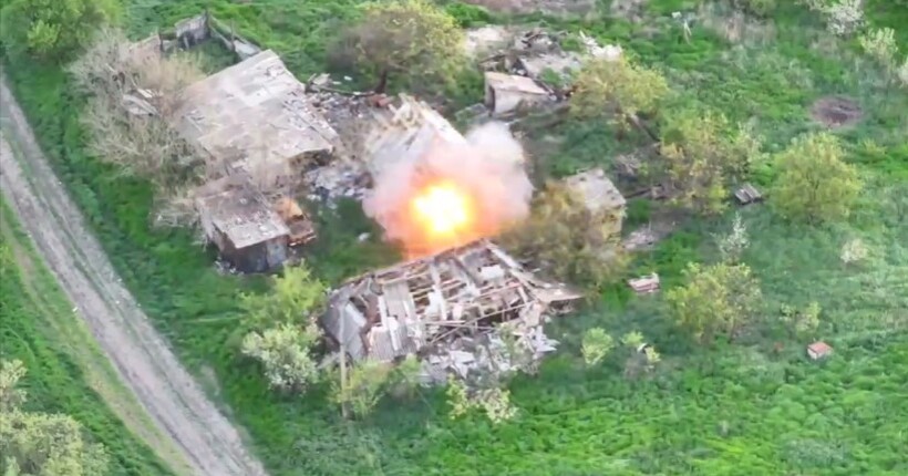 Десантники дронами знищили дві САУ 