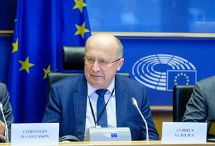 ЄС може подвоїти військову допомогу Україні, якщо Трамп не переконає Путіна укласти мир - єврокомісар