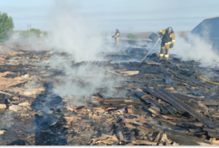 Російські дрони атакували підприємство на Донеччині: горіння на площі понад 1000 квадратних метрів