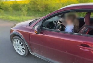 На Львівщині батько посадив за кермо малолітню дочку: поліція розшукала чоловіка