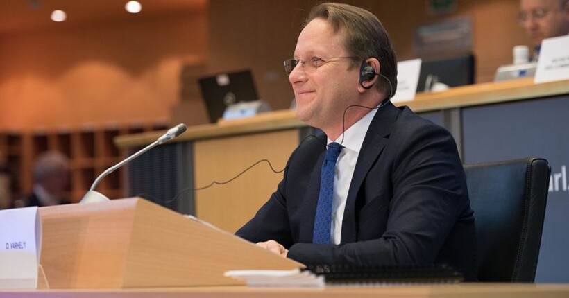 Єврокомісар від Угорщини заблокував план ЄС щодо відмови від російських енергоносіїв