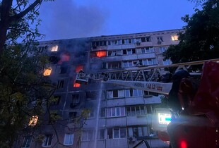 Атака на Київ: працівники ДСНС під час гасіння пожежі знайшли два тіла