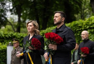Зеленський: росія краде не лише землю, а й пам’ять