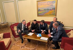 Готові до припинення вогню з понеділка: Зеленський та чотири європейські лідери поговорили з Трампом