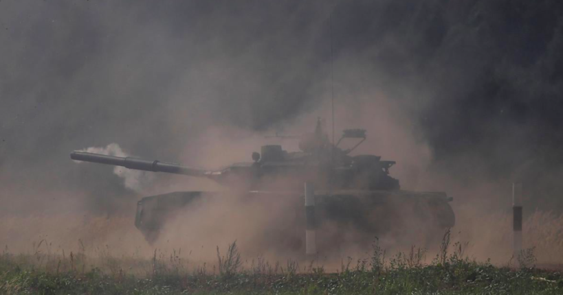 Британська розвідка: рф планує перекинути в Україну свої найновіші танки Т-14 “Армата”