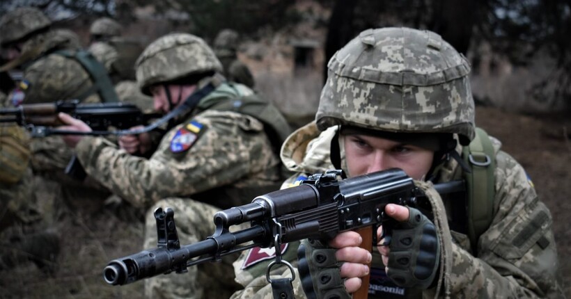 Прикордонники знищили позиції запуску дронів та укриття росіян на Курщині (відео)