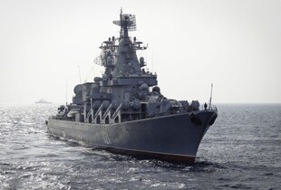 У Середземному морі перебуває три ворожі кораблі, один із них носій 