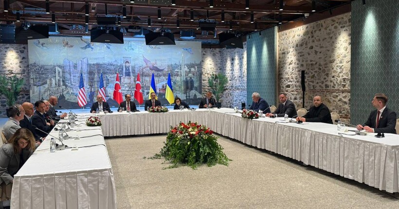 Україна, США і Туреччина обговорили мир, полонених і депортованих дітей - Єрмак
