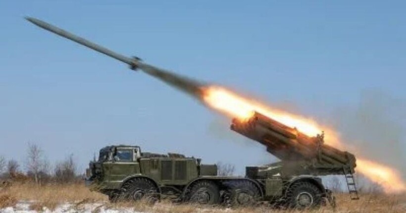росія випробовує нові види озброєння на півдні, б'є з них по правому берегу - Волошин