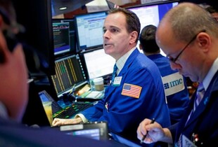 Фондові ринки падають після того, як Moody's позбавило США найвищого кредитного рейтингу 