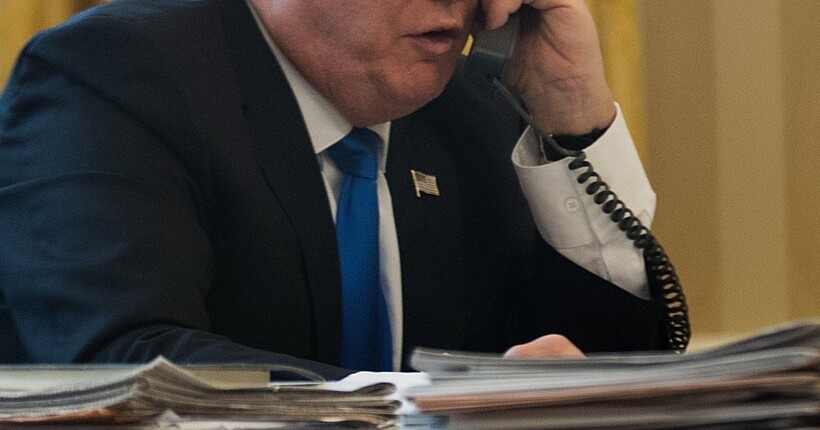 Трамп і Путін проводять телефонну розмову: подробиці