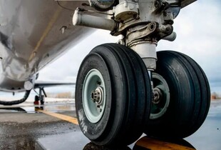 Польська митниця вилучила шини для літаків Boeing, що мали прямувати через Білорусь та росію