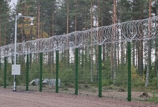 Фінляндія завершила монтаж перших 35 км паркану на кордоні з росією