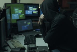 Хакери зламали месенджер, яким користувалися десятки американських урядовців – Reuters