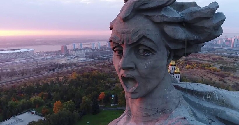 Труп ректора московського ВНЗ виявили у голові скульптури 