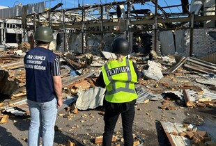 Окупанти завдали удару по Харківщині: постраждала людина, виникли пожежі