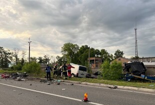 Аварія на Кіровоградщині: чотири транспортні засоби зіткнулись на дорозі, є загиблі та постраждалі (фото)
