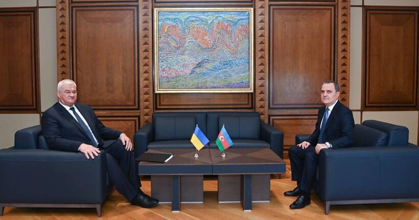 Сибіга провів переговори із міністром закордонних справ Азербайджану: деталі розмови