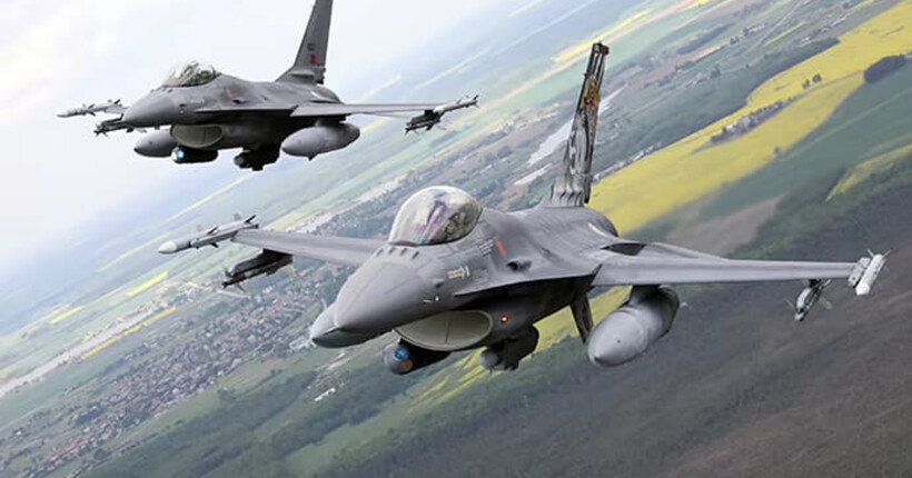 Нідерланди відправили Україні останню партію винищувачів F-16 