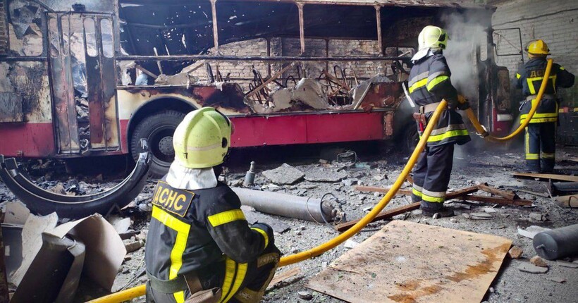 В ДСНС показали наслідки удару по Світловодську: пошкоджено підприємство та 77 будинків