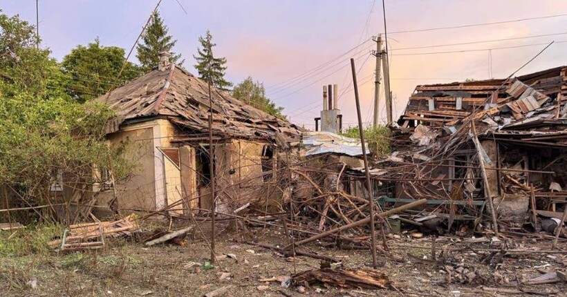 Росіяни вбили чоловіка та поранили майже 10 людей під час обстрілів Харківщини